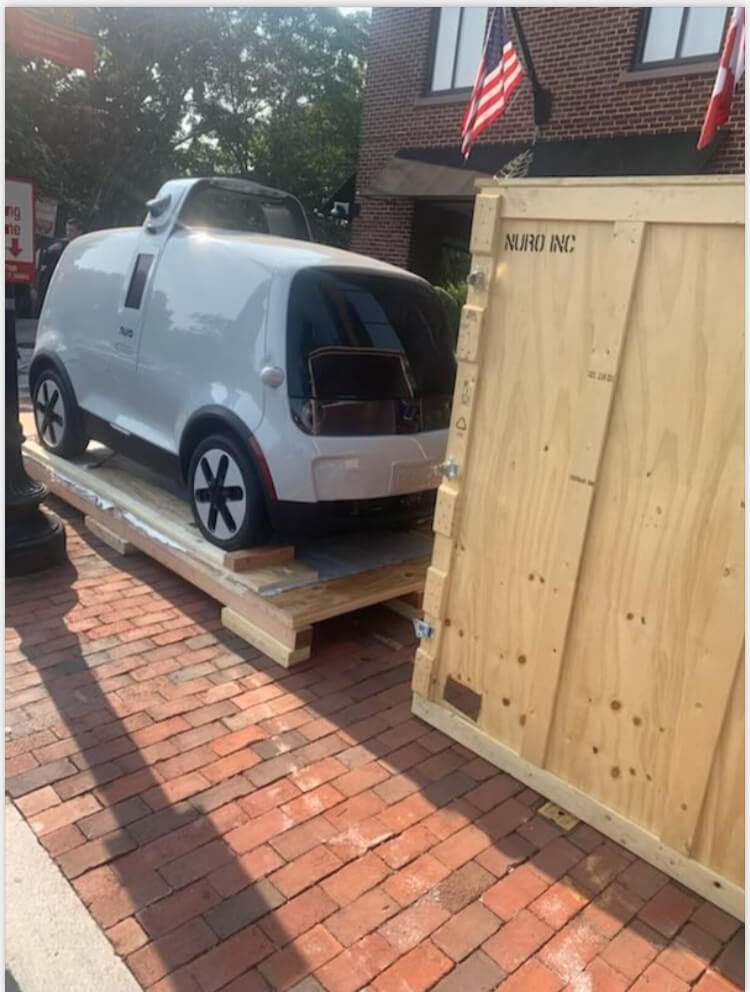 High-value equipment logistics and freight forwarding services