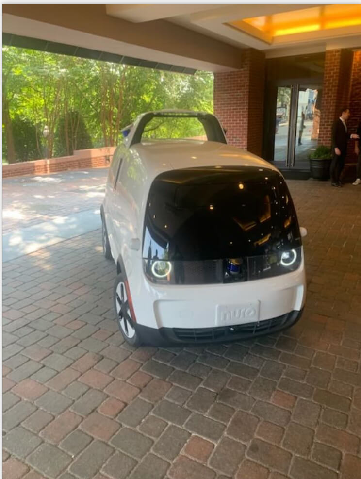 Specialized transport and delivery logistics portfolio